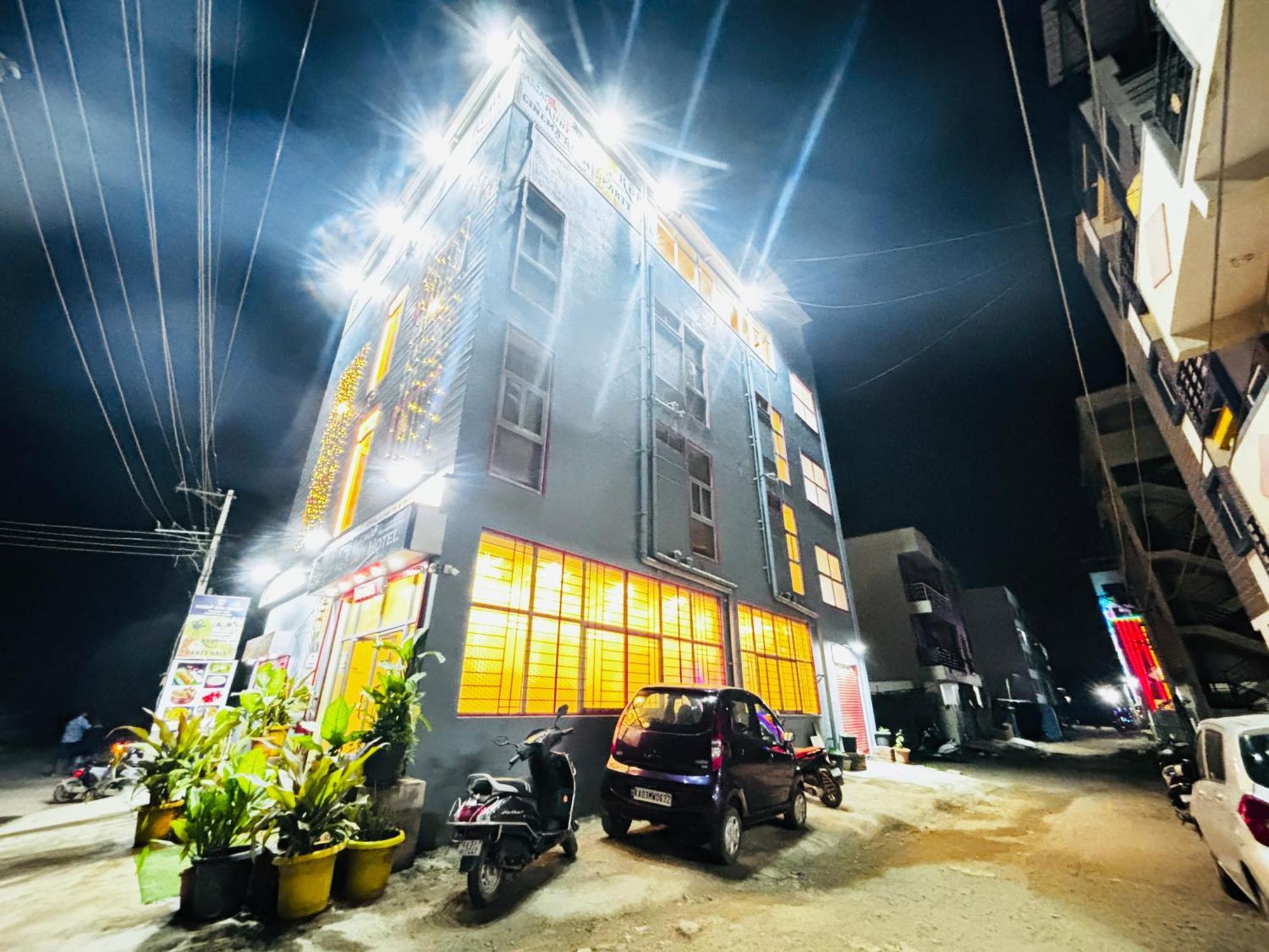 Hotel New Royal Ruby - Electronic City Phase 1 Kammasandra Ngoại thất bức ảnh
